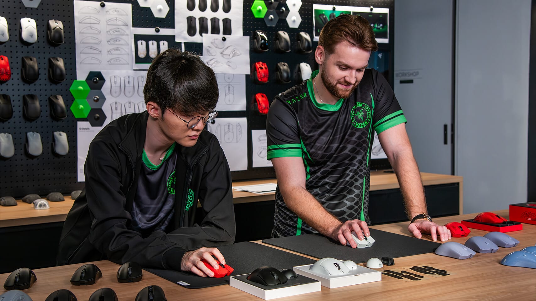Razer Viper V4 Pro Souris - Illustration 3