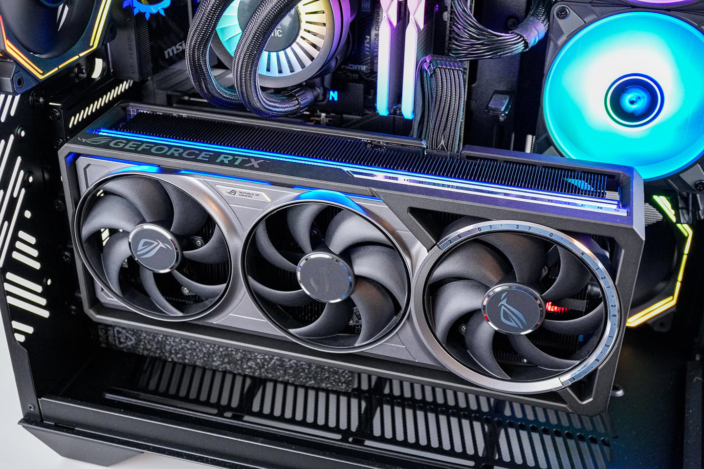 ASUS GPU Tweak III ajoute un arrêt de sécurité câbles 12v-2×6