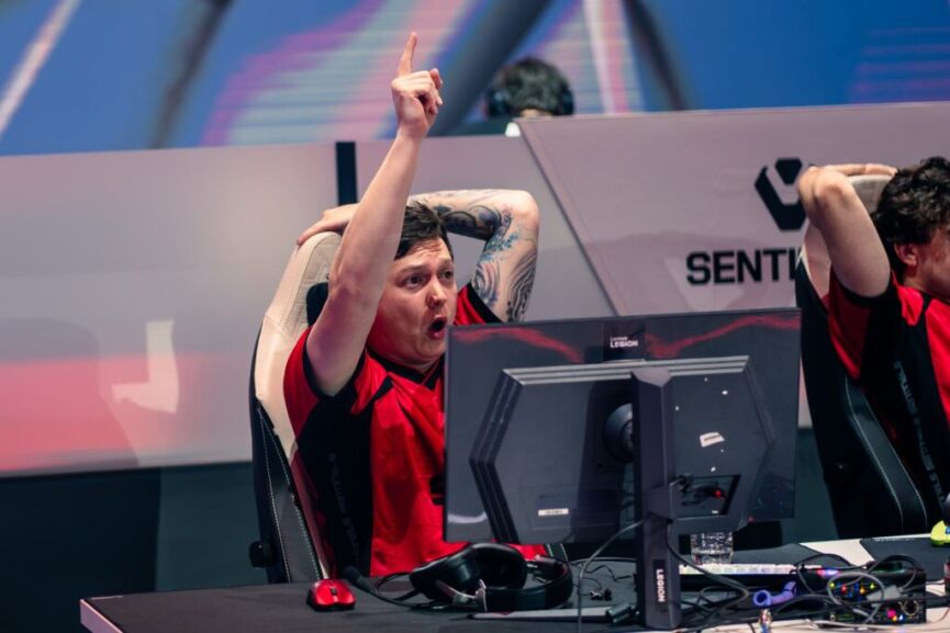 Bowen « Monsoon » Fuller, champion du monde d'Apex Legends
