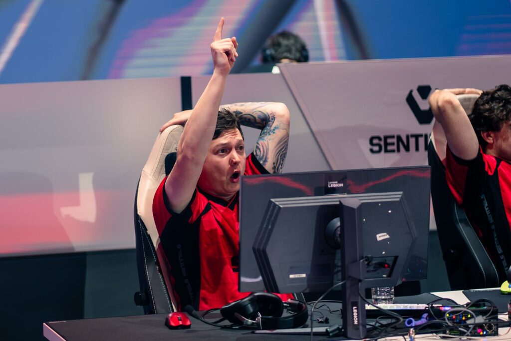 Bowen « Monsoon » Fuller, champion du monde d'Apex Legends