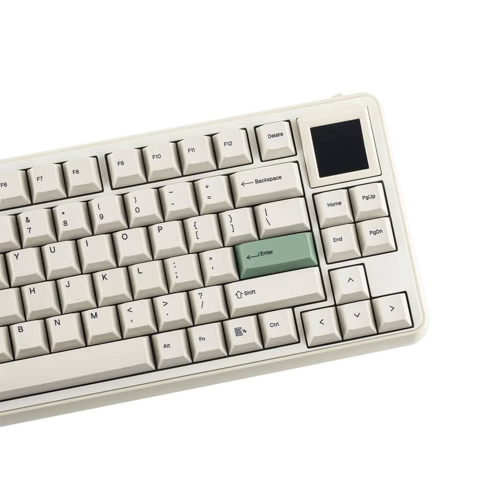 Epomaker RT75 : un clavier mécanique rétro avec écran TFT hot-swap