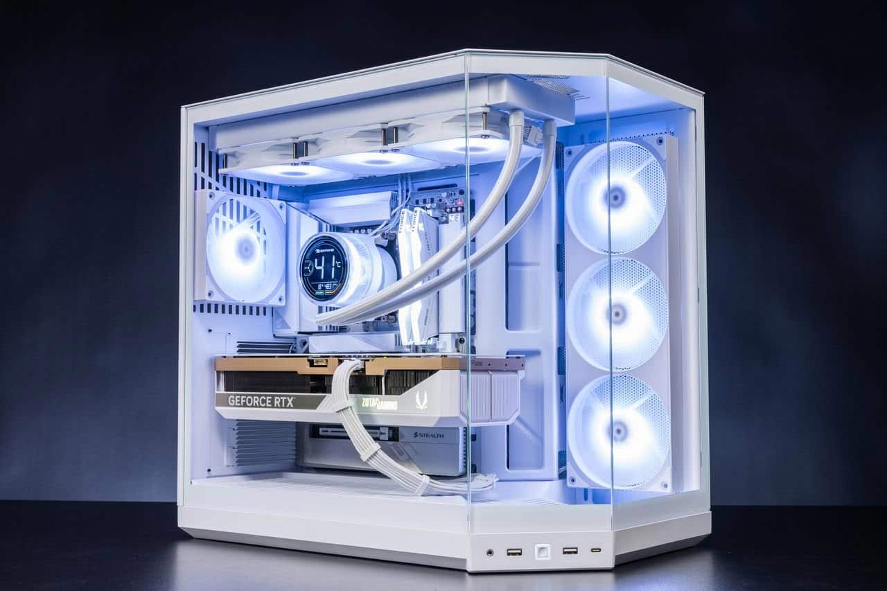 HYTE Y50 RGB : le boîtier PC premium passe sous la barre des 100 dollars
