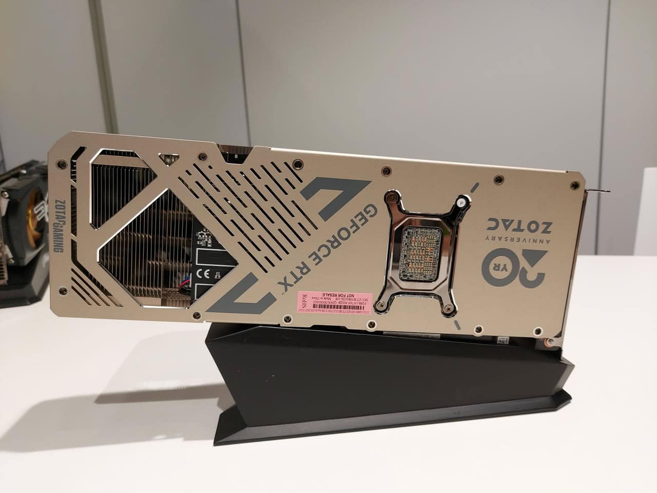 ZOTAC RTX 5080 SOLID CORE OC : édition 20 ans limitée