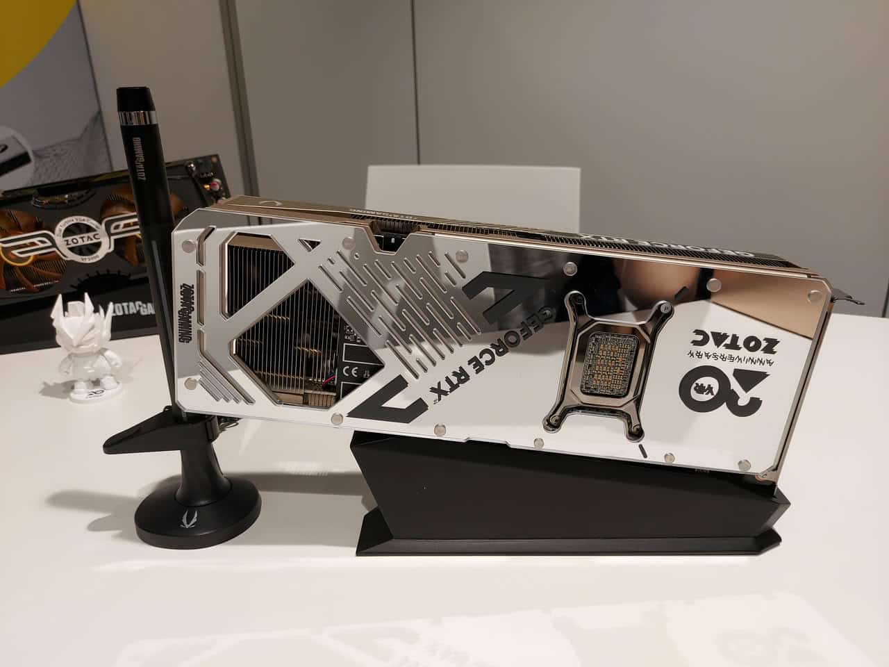 ZOTAC RTX 5080 SOLID CORE OC : édition 20 ans limitée
