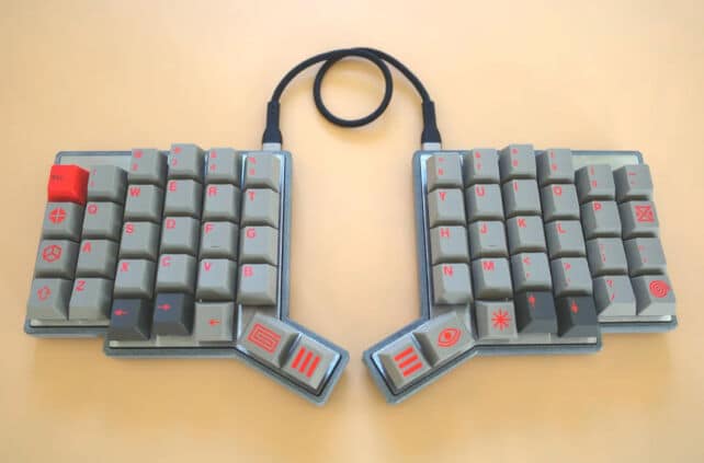 Pando : un clavier mécanique ergonomique split open-source qui zappe la soudure