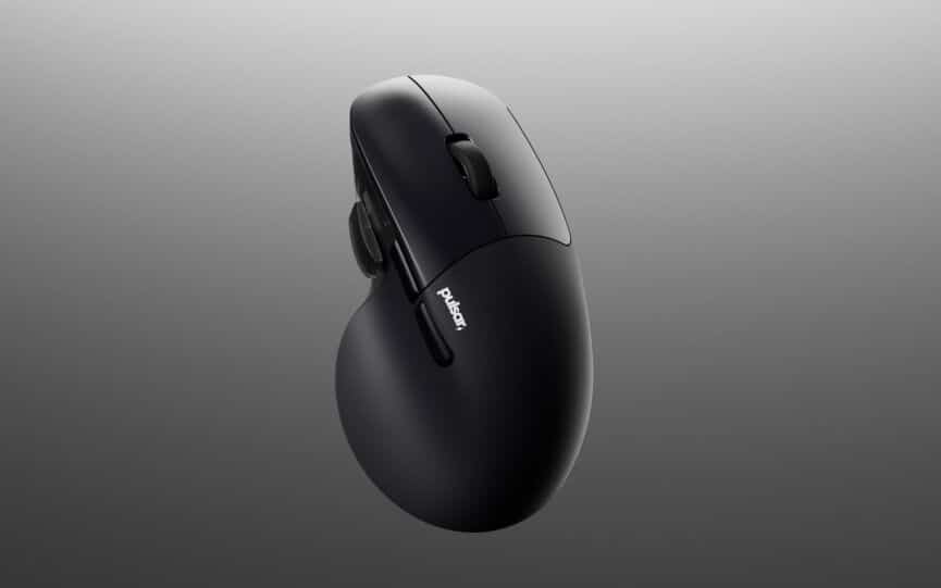Pulsar X5 : une souris de jeu ergonomique de 62 g dévoilée au Tokyo Game Show