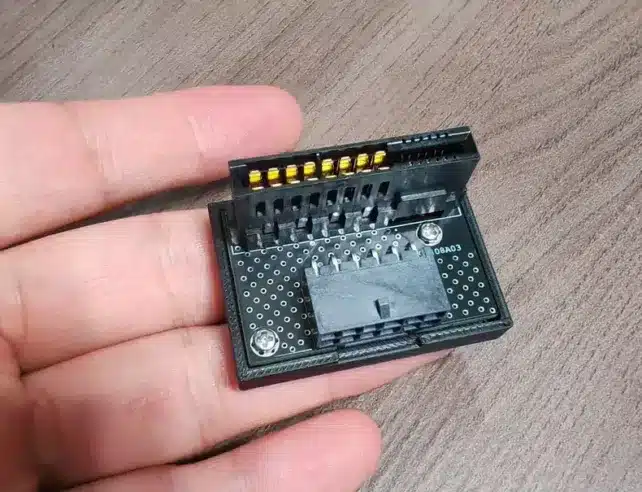 RTX 5090 : un adaptateur permet d'atteindre 800 W sans carte mère BTF