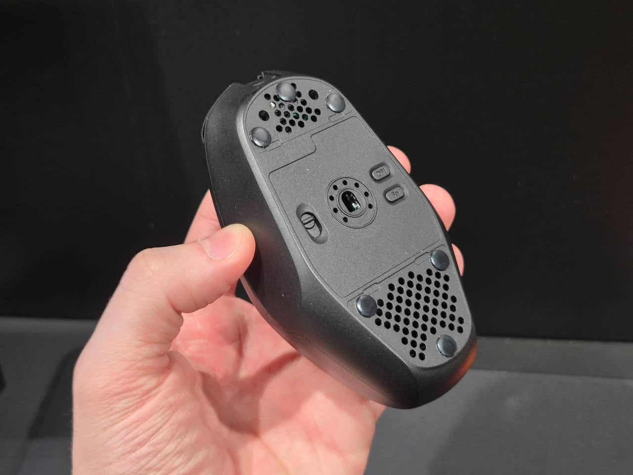 Teevolution Kira : la souris sans fil inspirée de la Logitech G303