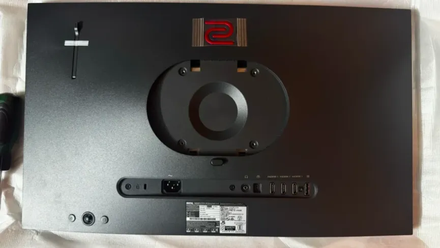 ZOWIE XL2566X+ : le moniteur 400Hz taillé pour l'esport passe au crible