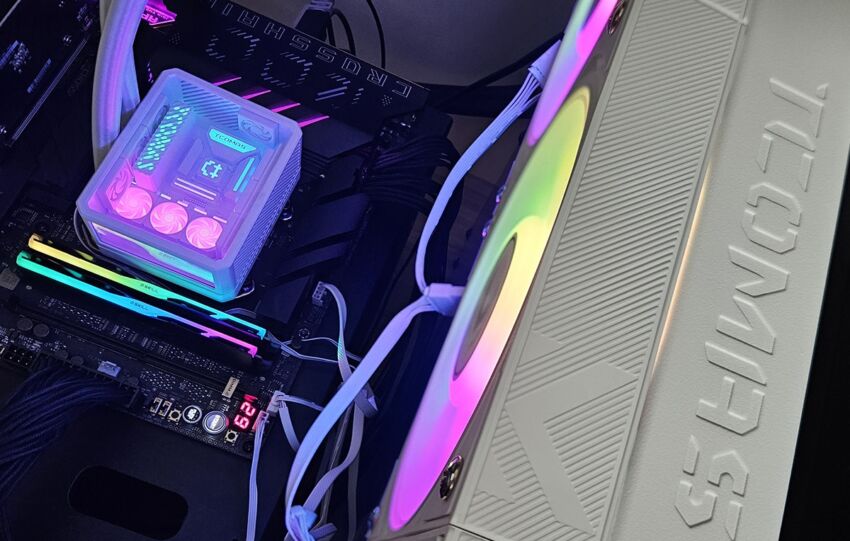 Test du TCOMAS CUBE 360 : un AIO chinois à 99,99 $ avec un mini PC intégré