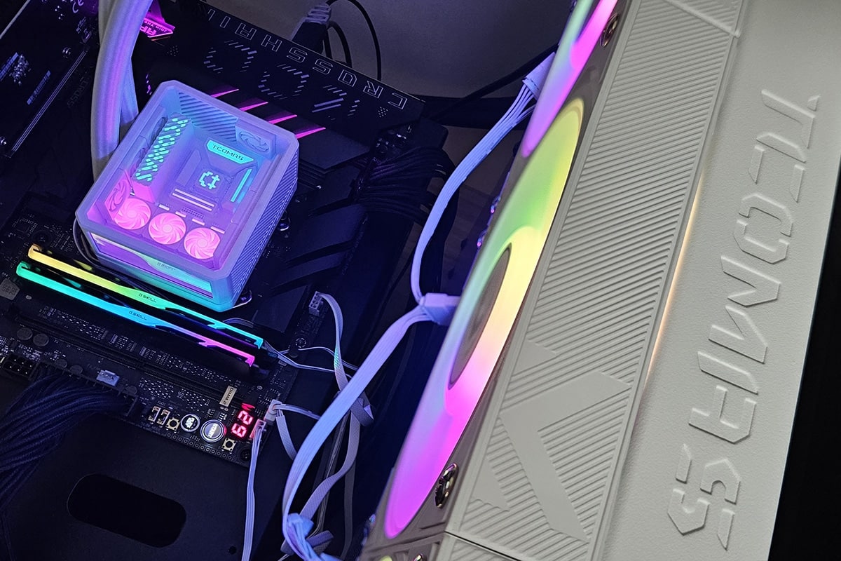 Test du TCOMAS CUBE 360 : un AIO chinois à 99,99 $ avec un mini PC intégré